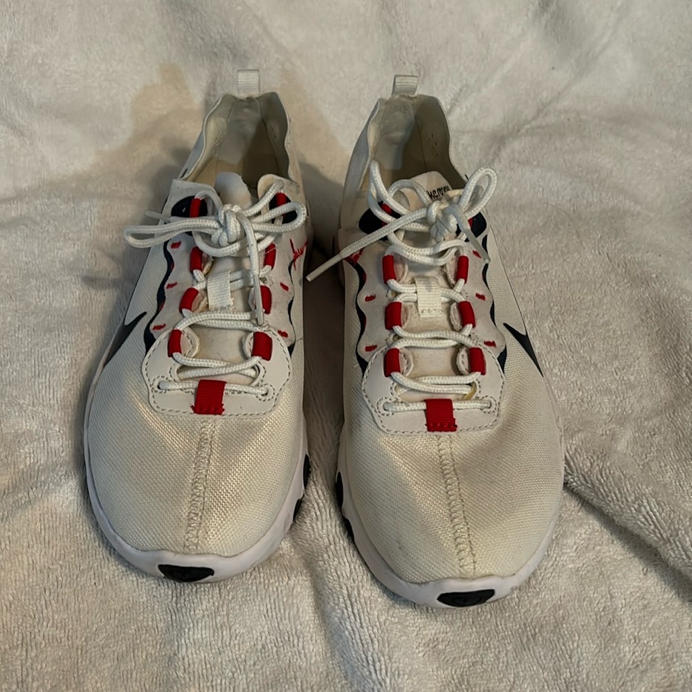 Nike renew